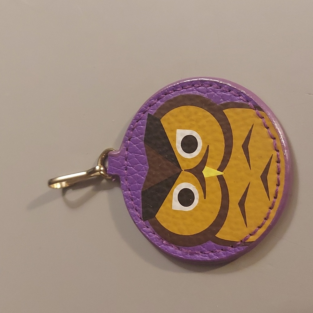 ❤️ Estee Lauder Owl Leather Key Ring Hang Tag